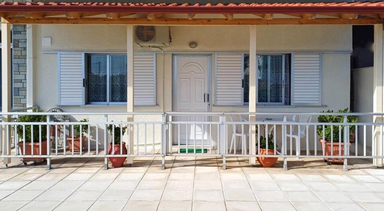 Апартаменты Poly'S House Неа-Врасна Экстерьер фото
